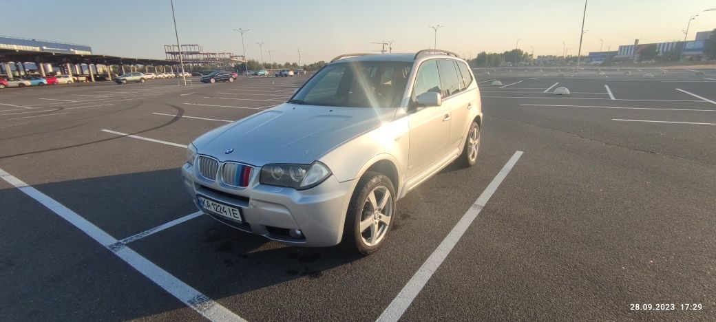 Продам BMW X3 E83