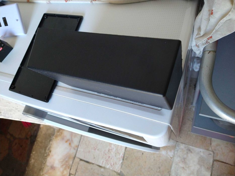 Caixa plástica 200x110x65mm preta