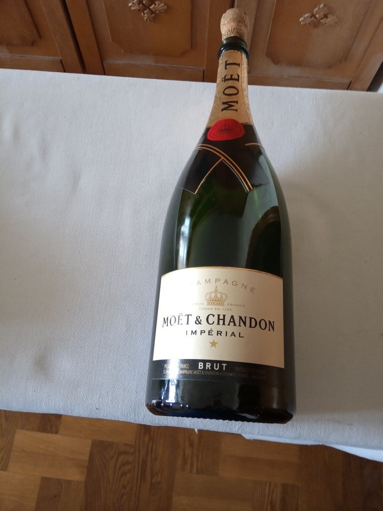 Бутылка из-под Шампанского MOET & CHANDON