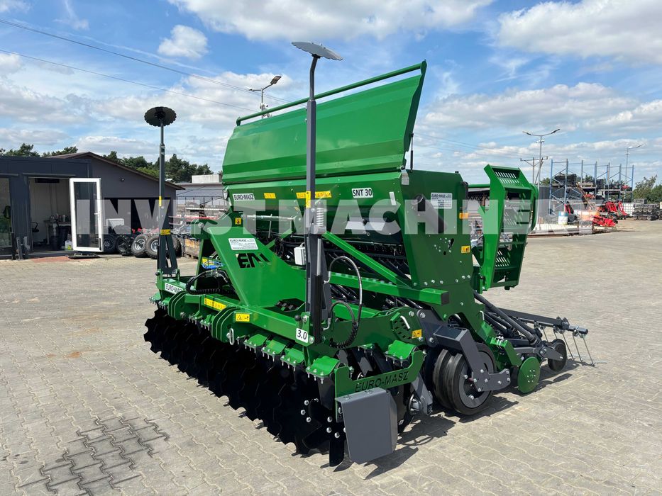 Agregat uprawowo-siewny EURO-MASZ nabudowany BEZORKOWIEC brona siewnik