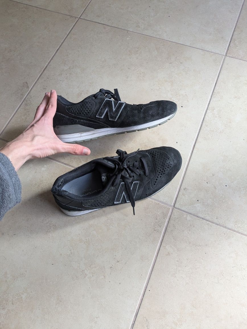 New Balance 996 Pretas e Cinza
