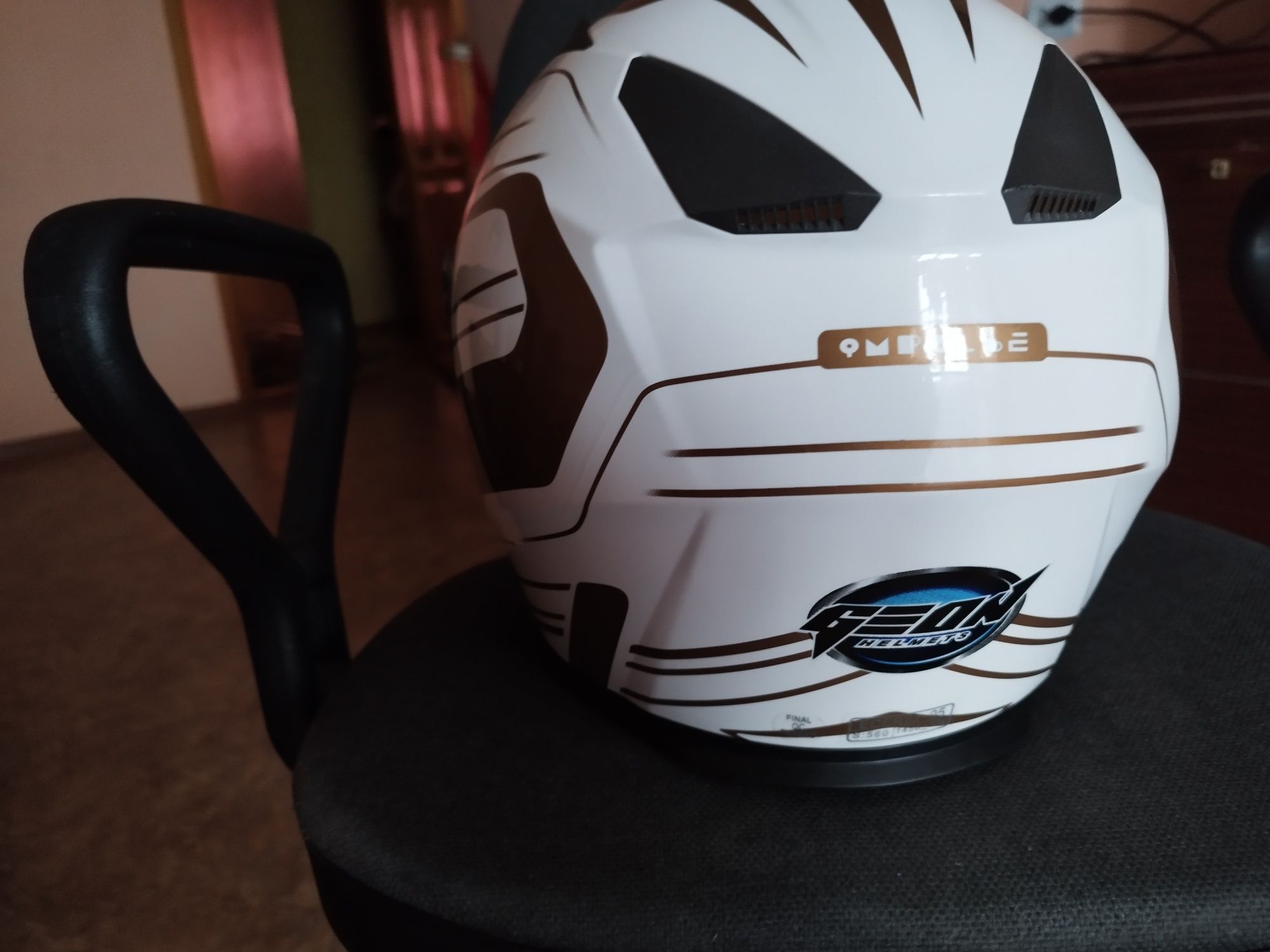 Мотоциклетний шолом GEON Helmets