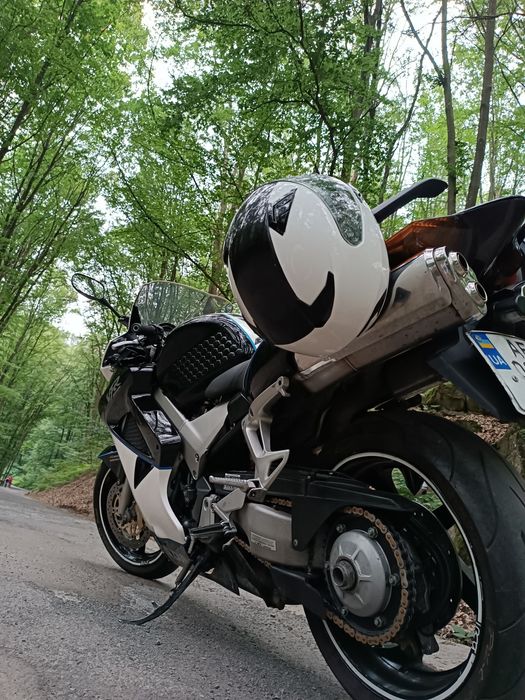 Мотоцикл Honda VFR 800