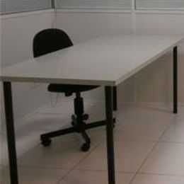 Mesas cinzentas 140*80 cms