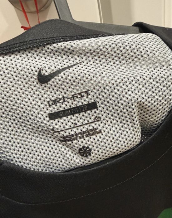 Camisola Sporting com pequeno defeito