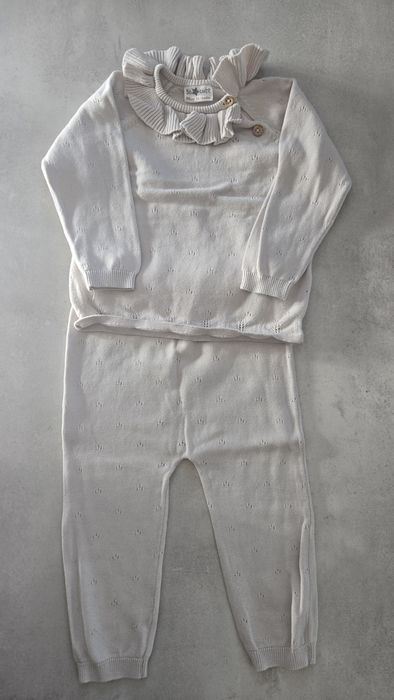 Dzianinowy komplet w kolorze beżowym rozmiar 86