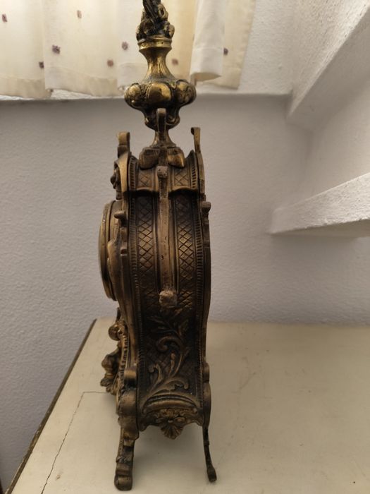 Relógio de mesa usado