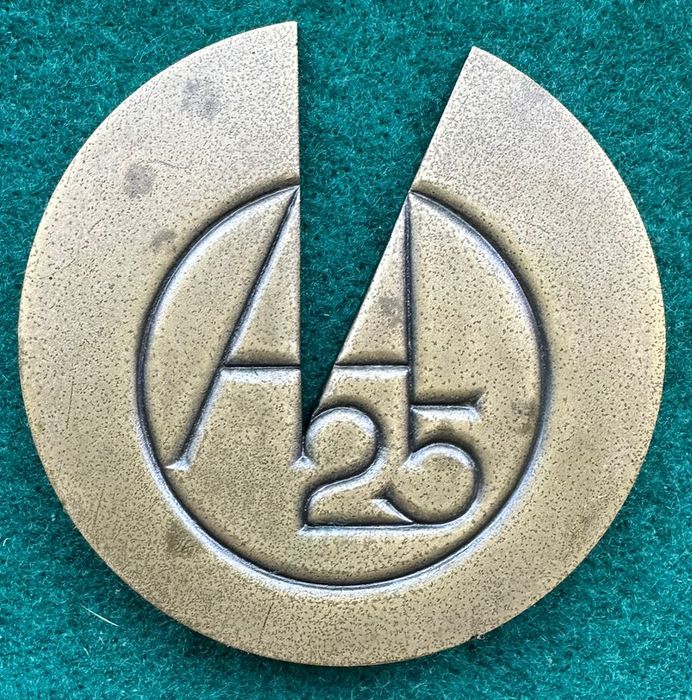 Medalha comemorativa em bronze