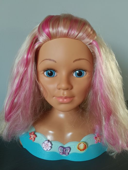 Cabeça de boneca para pentados e maquilhagem