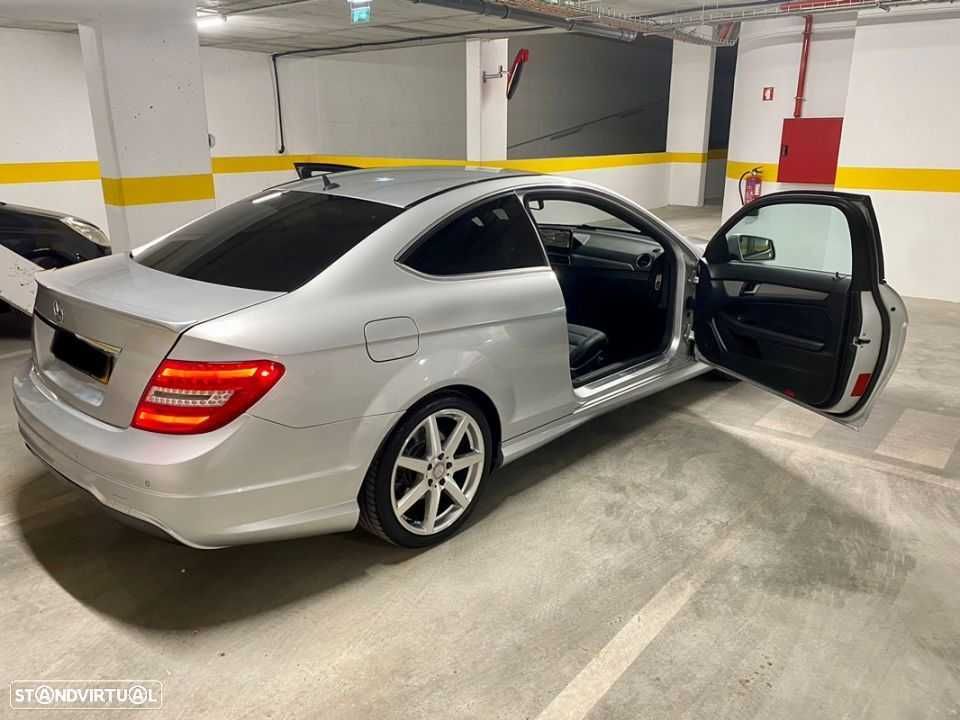 Mercedes-Benz C220 Coupe - Pack AMG Carplay