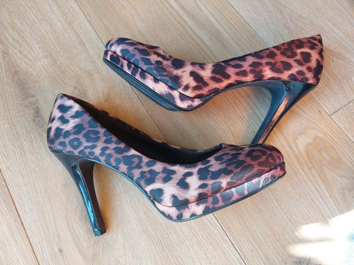 Nowe szpilki H&M 40 panterka