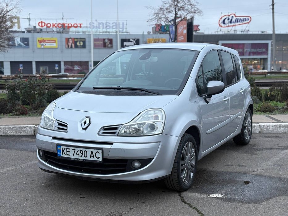 Renaylt Grand Modus 2011 год Идеальный