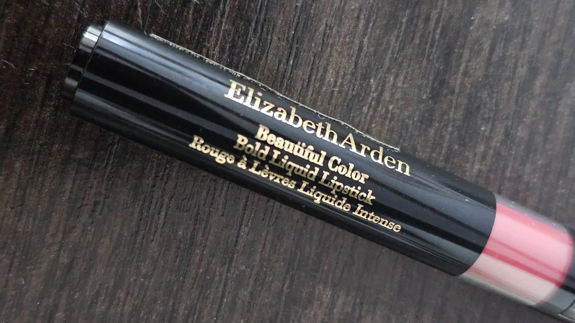 Elisabeth Arden - Beautiful Color Liquid Lipstick. Płynna pomadka ust