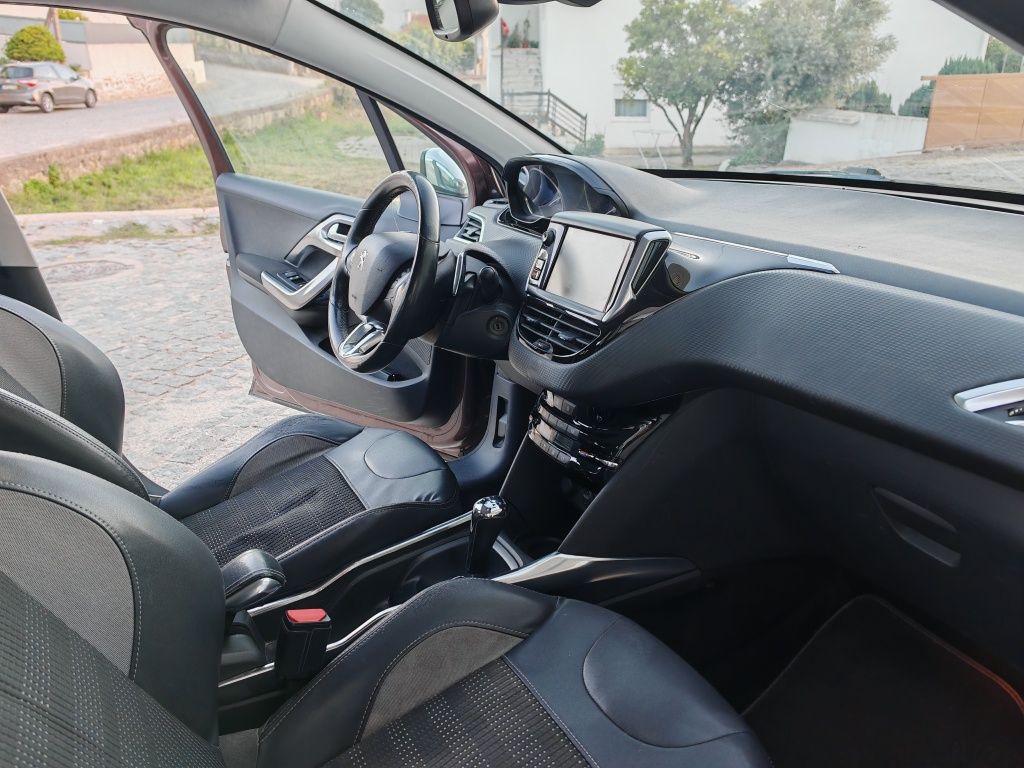 Peugeot 2008 1.6HDI 2-Tronic - Allure