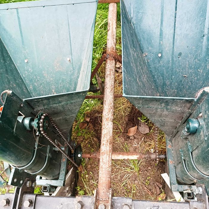 картофлесажалка двухрядна для своего  и облегчения труда кому надо