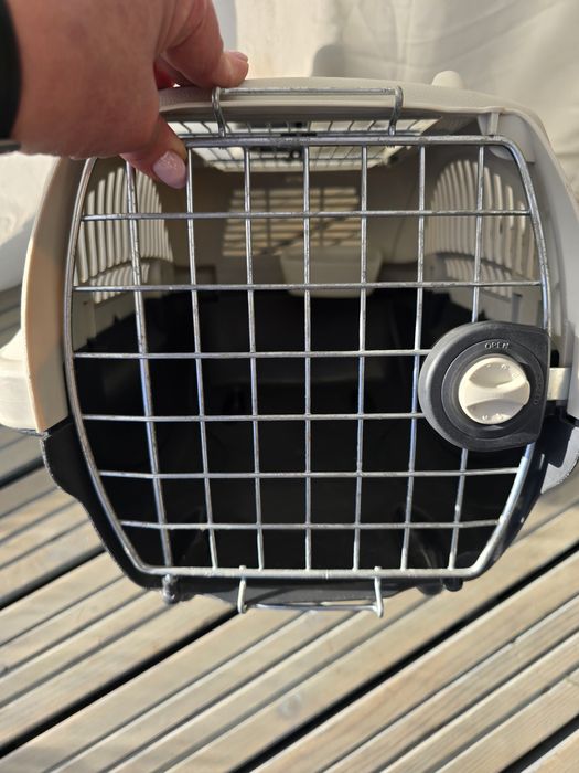 Transporter ferplast z pojemnikiem