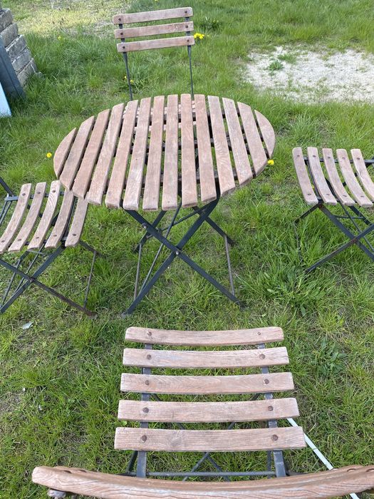 Zestaw ogrodowy- stolik i 4 krzesła
