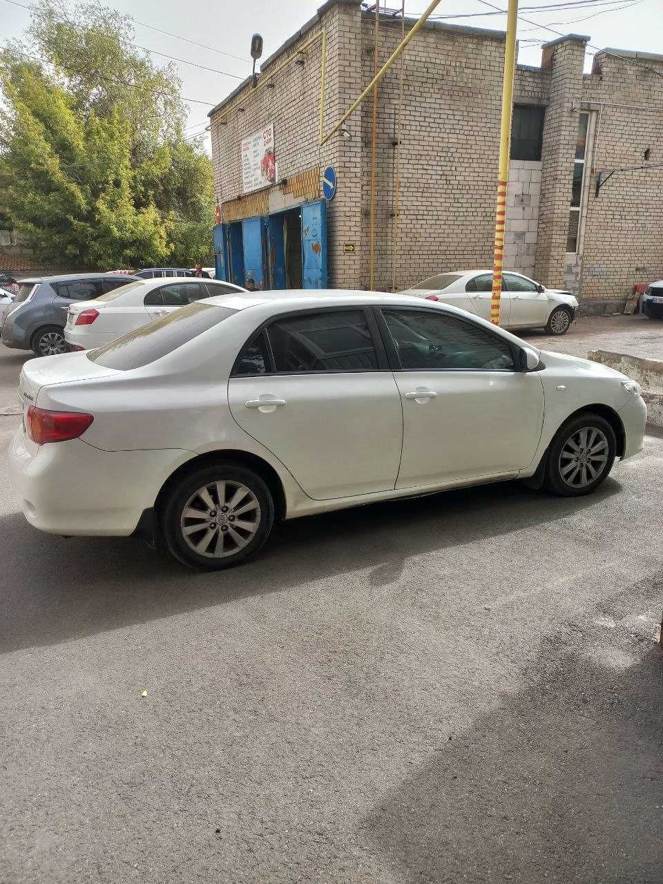 Автомобиль Toyota Corolla