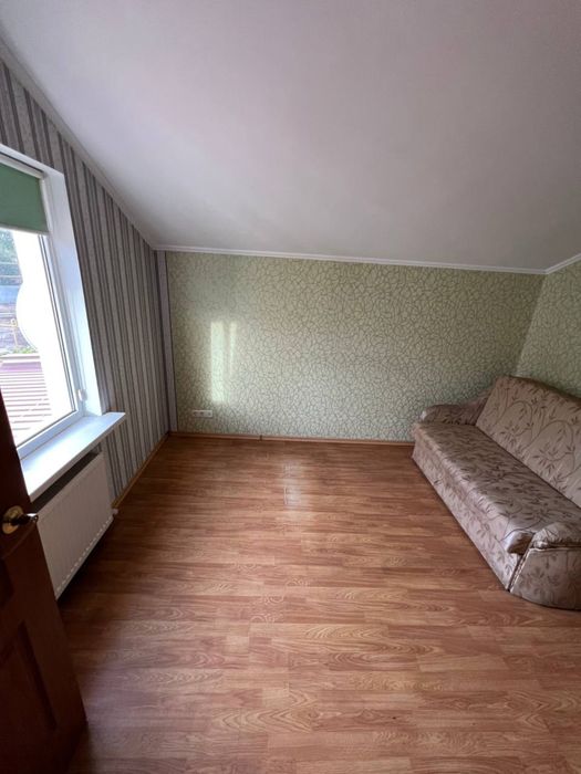 Продаю дом, который строили для себя- капитальный, все коммуникации!