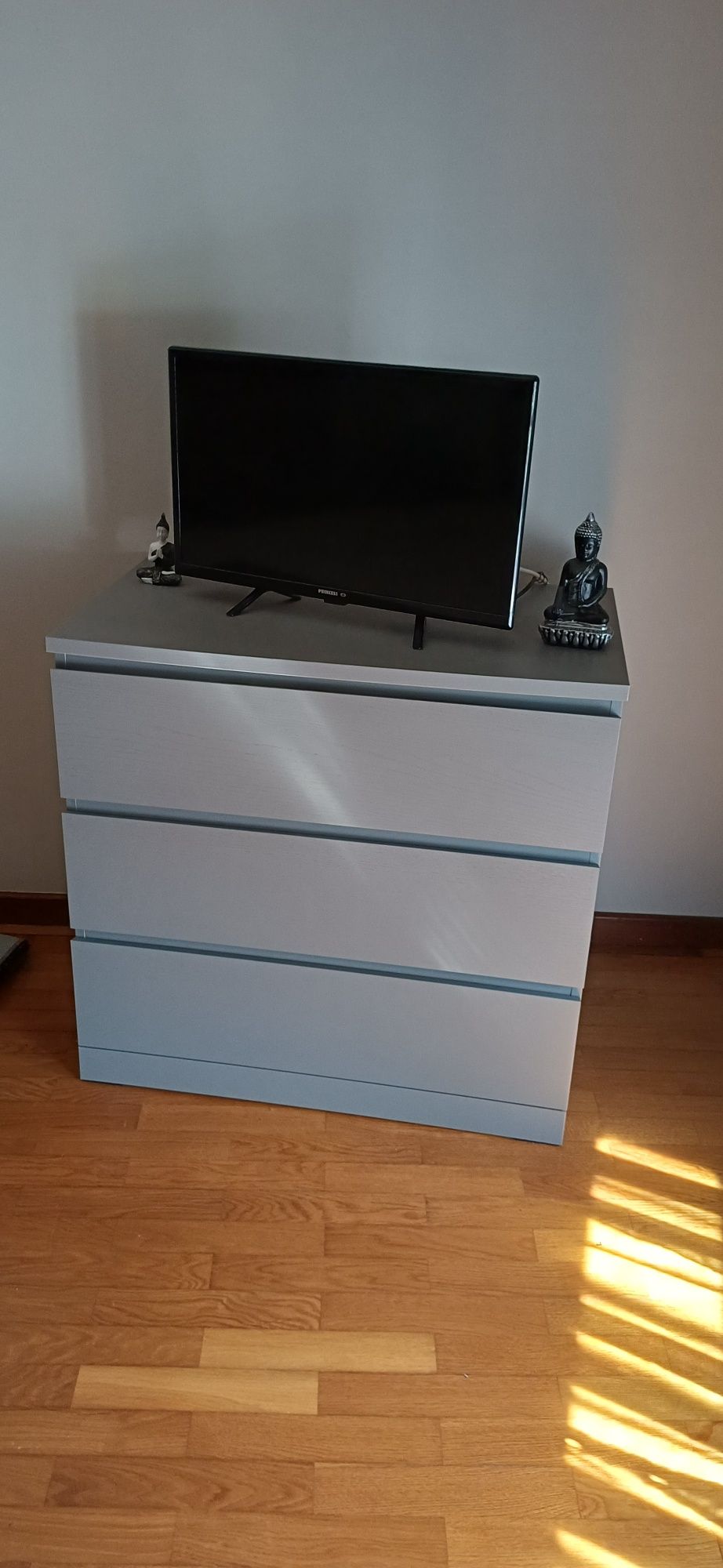 Quarto de casal completo em bom estado