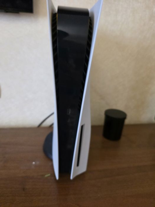 Продаю Playstation 5