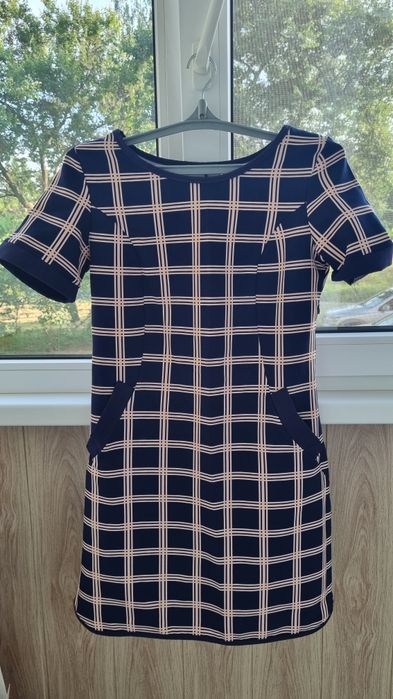 Сукня в клітинку (розмір S)