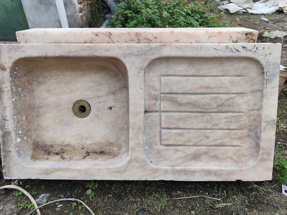 Lava loiça em mármore