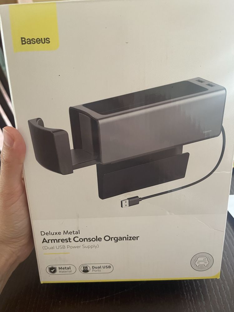 Автомобільний органайзер Baseus Deluxe Metal Armrest Console