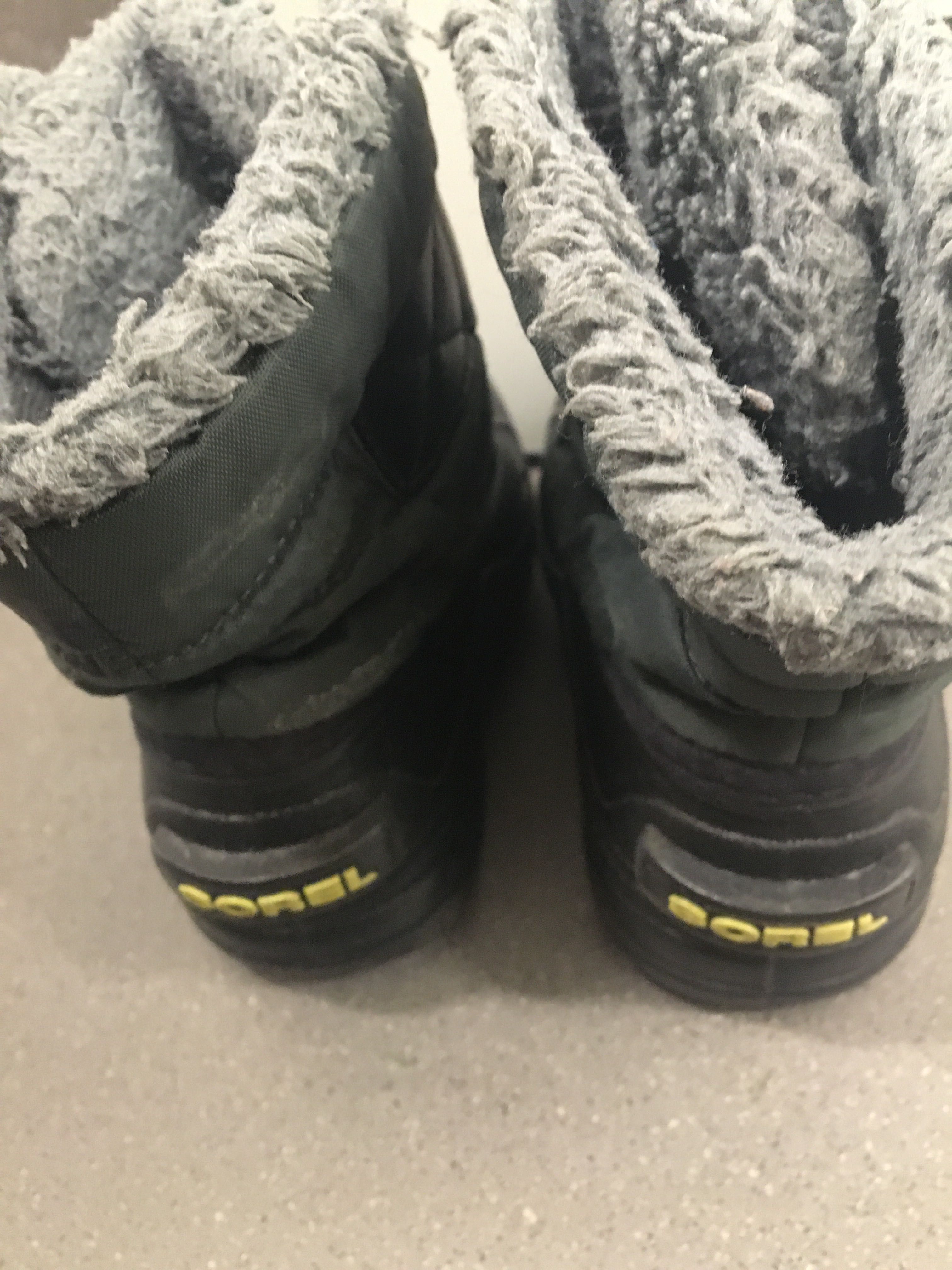 Ciepłe buty zimowe śniegowce kozaki marki Sorel rozmiar 25 13 15,5 cm