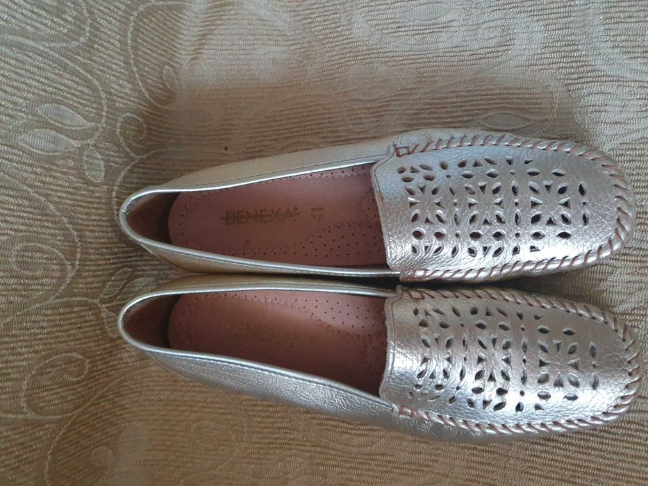 Макасіни жіночі шкіра.кросівкиПродам жіноче шкіряне ортопедичне. 3 па