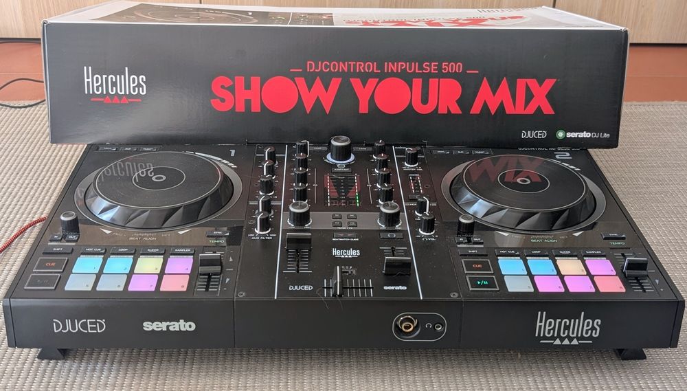 Controladora DJ Hercules DJControl Inpulse 500