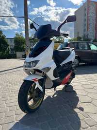 aprilia sr hiper 2