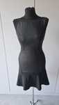 Czarna Sukienka Marciano Guess - Elegancka i Stylowa!