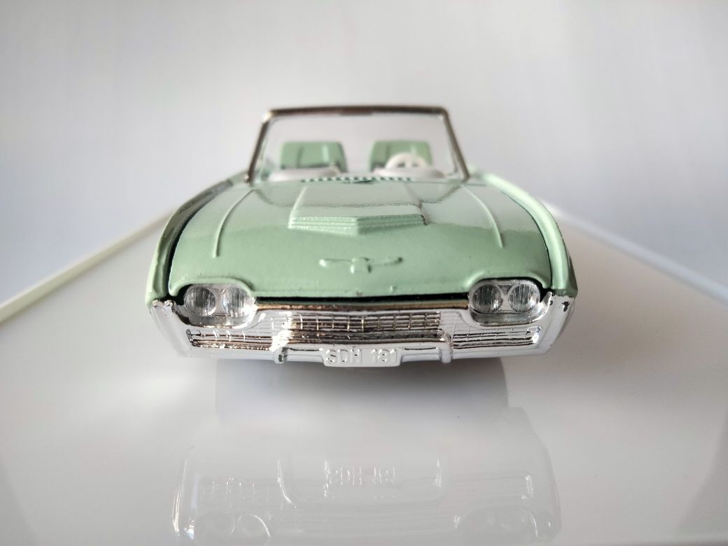 1/43 Ford Thunderbird Roadster - 1964 (Solido)