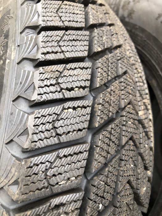 175/70R13 NEXEN Зима 4шт Липучка