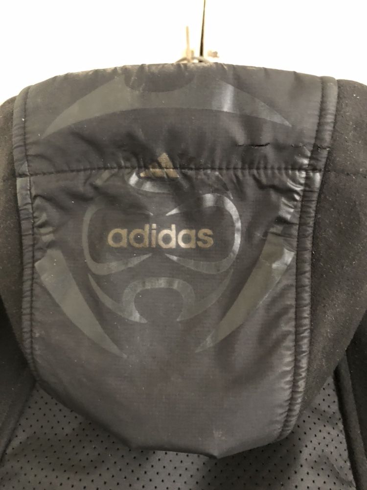 Куртка adidas ..