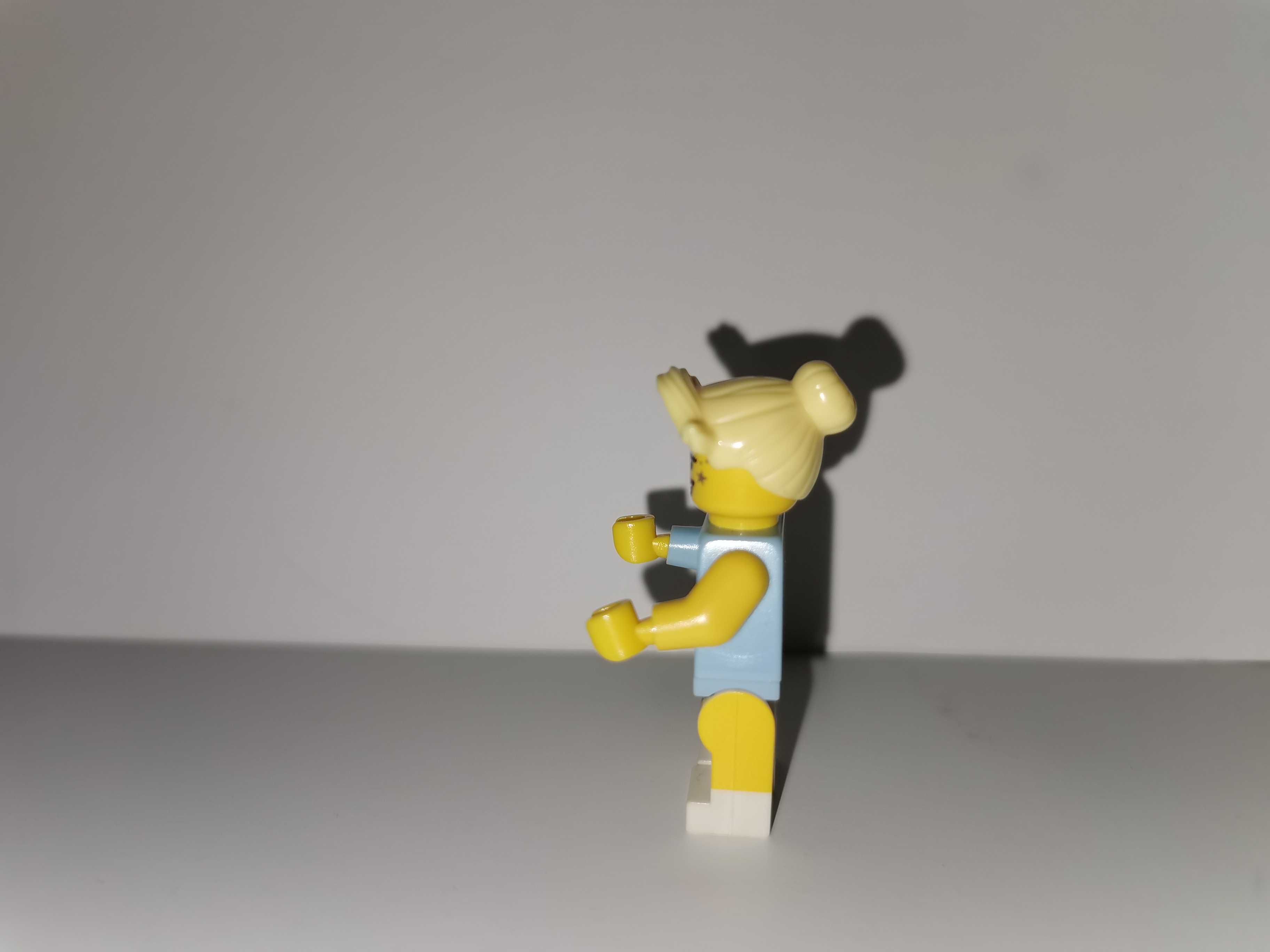 Lego minifigures - Ice Skater, Series 4