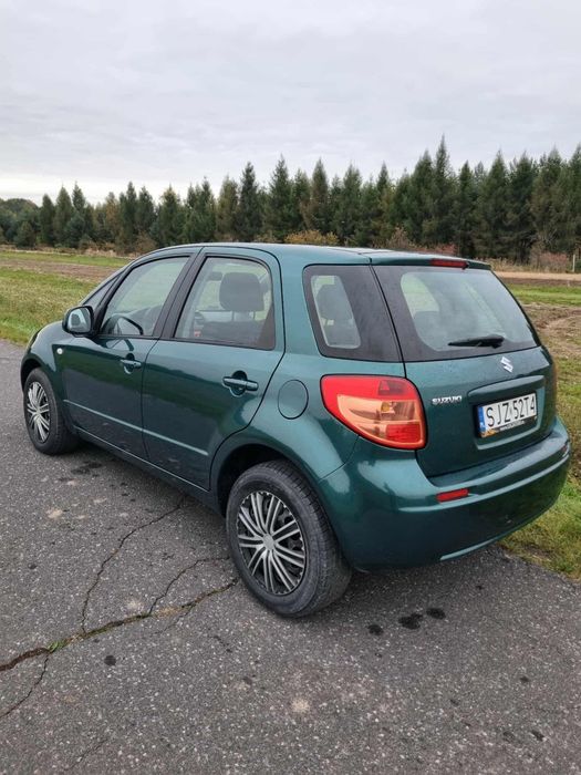 SUZUKI SX4 1.5 benz, mały przebieg.