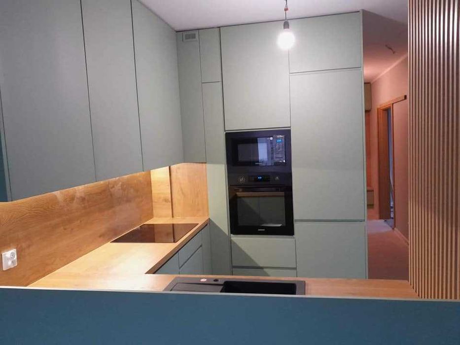 Meble na wymiar - kuchnie, szafy, lakierowanie, wizualizacje 3D