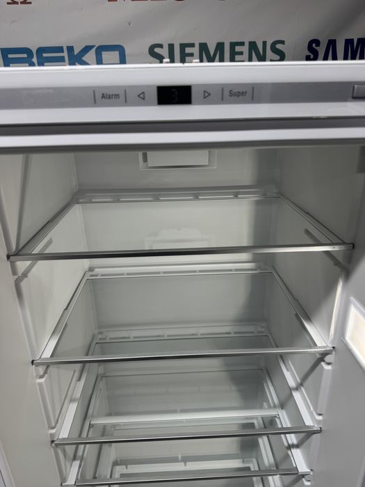 Холодильна камера вбудованого типу Neff (холодильник)