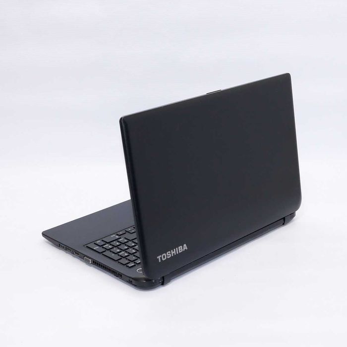 Надежный ноутбук Toshiba Satellite C50-B-14U /Intel Core /SSD new
