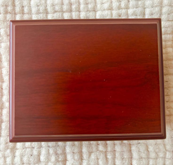 Продам бокс для аксесуарів