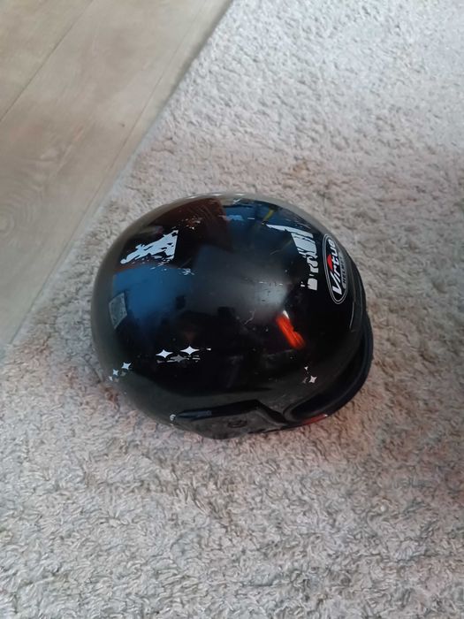 Продам шлем в нормальном состоянии