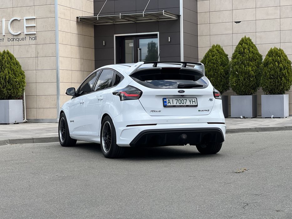 Ford Focus 3 electric 2018 год 33 kw в RS обвесе