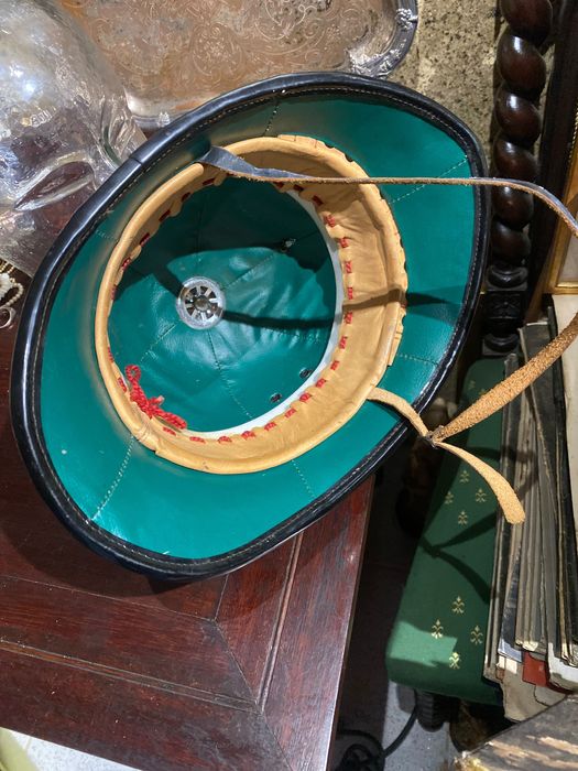 Capacete Polícia Metropolitana Inglesa 28 cm Anos 50 Original