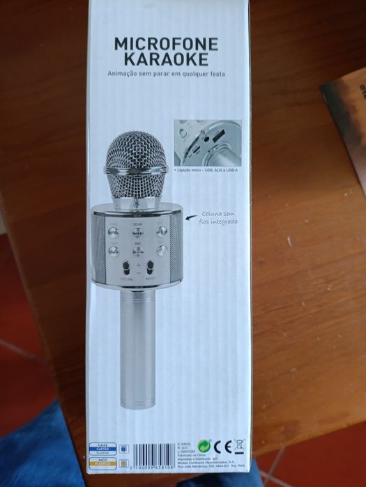 Microfone embalado e selado