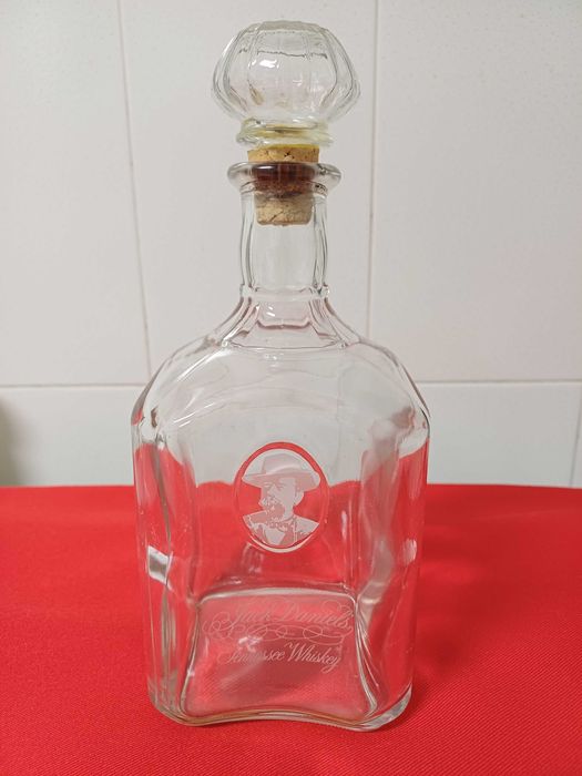 Garrafa de cristal lapidado Jack Daniels