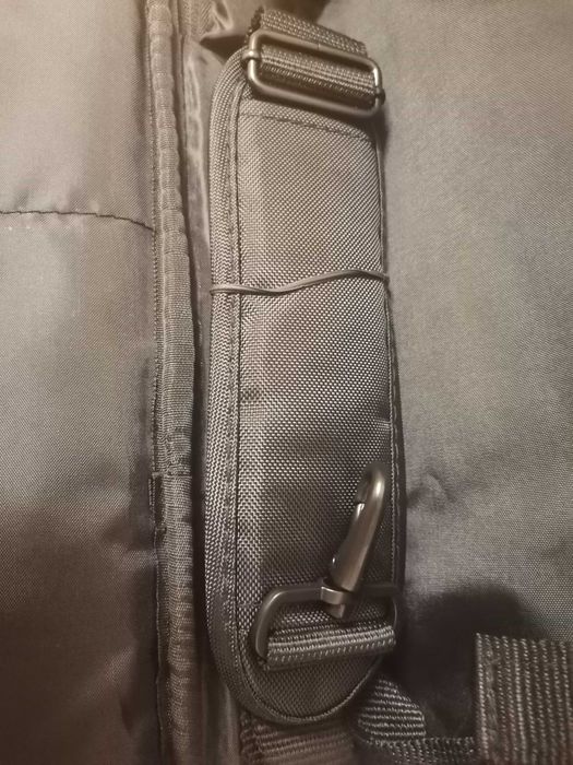 Сумка для ноутбука под 16 дюймов Acme  новая.