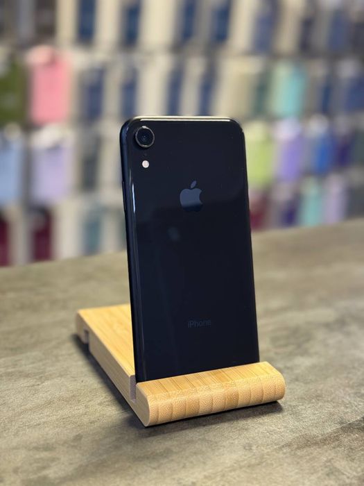 Xr 64GB used, комплект, ідеальний стан