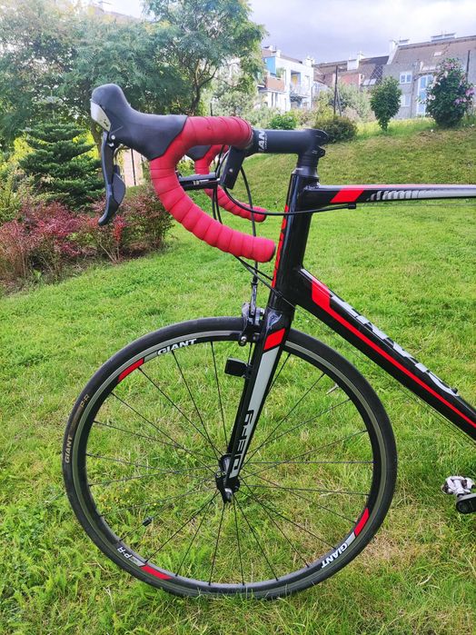 Rower szosowy Giant Defy 1 Shimano 105